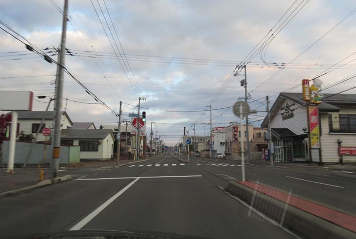 webnews今朝の北見／とん田通り、南大通り交差点から国道39号方向