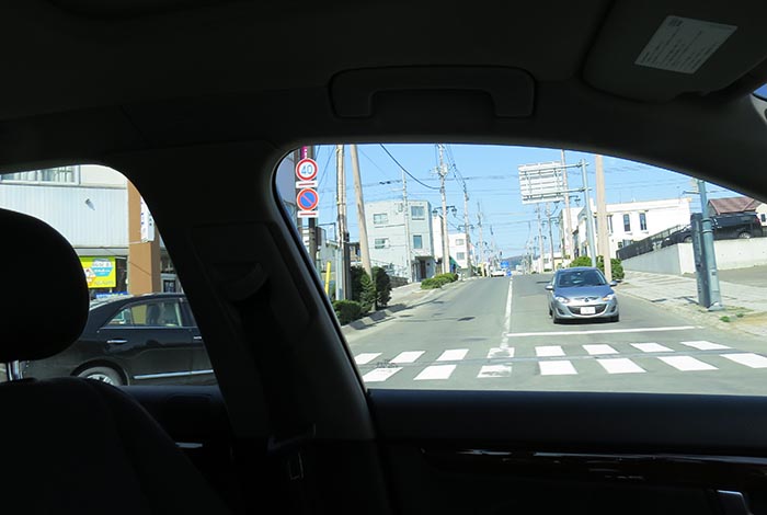 webnews今朝の北見／大通り東４丁目交差点から左の仁頃通り側