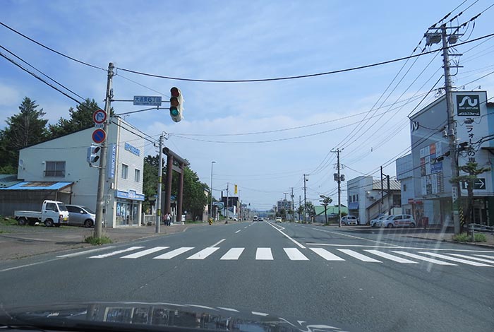 webnews今朝の北見／北見神社の鳥居前