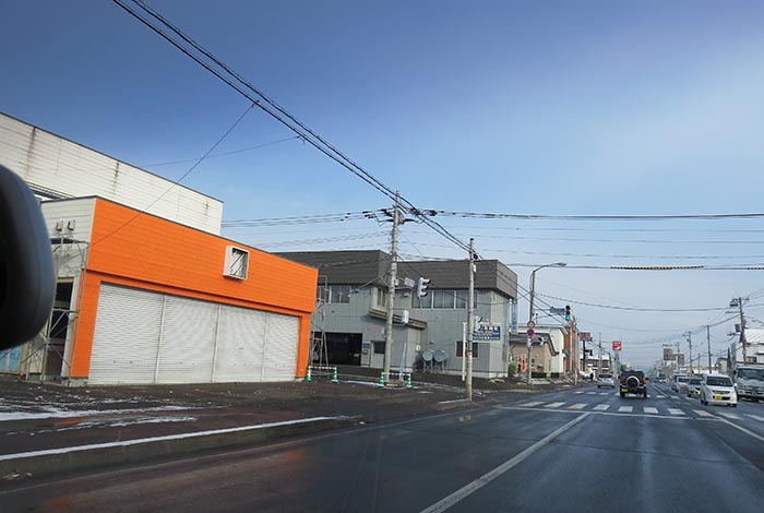 webnews今朝の北見／大町のムラカミ薬局前