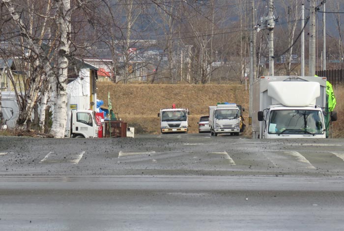 webnews今朝の北見／交差点から奥が無加川の右岸堤防