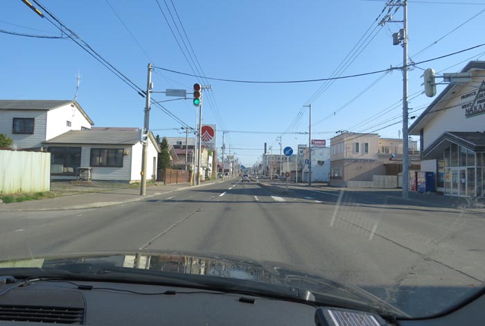 webnews今朝の北見／とん田通り、南大通り交差点から国道39号方向