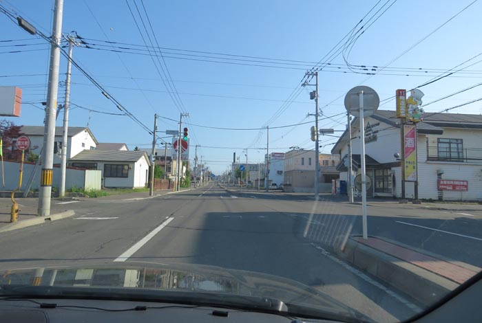 webnews今朝の北見／とん田通り、南大通り交差点から国道39号方向