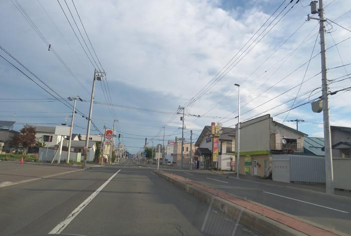 webnews今朝の北見／とん田通り、南大通り交差点から国道39号方向