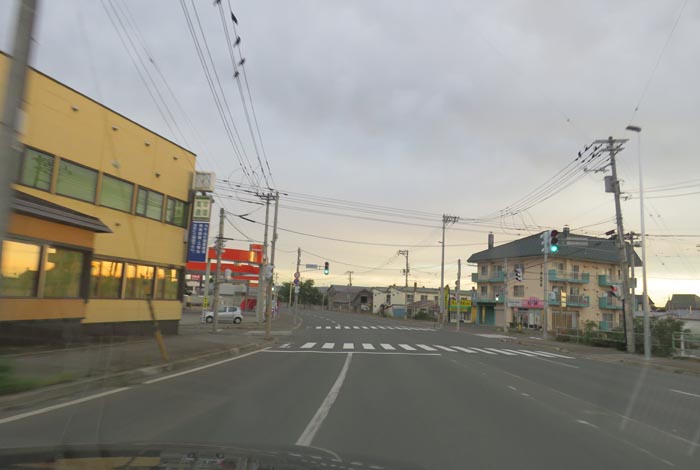webnews今朝の北見／無加川橋を渡り南大通り交差点方向