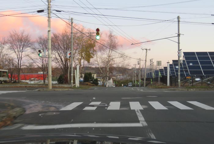 webnews¡’©‚Ì–kŒ©^Œð·“_‚©‚牜‚ª–³‰Áì‚̉EŠÝ’ç–h