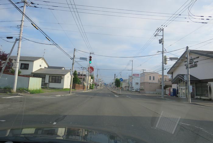 webnews今朝の北見／とん田通り、南大通り交差点から国道39号方向