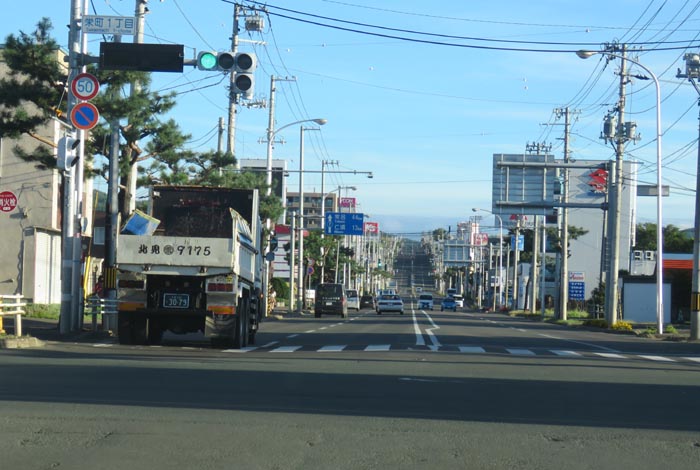 webnews今朝の北見／交差点から奥は常呂方面