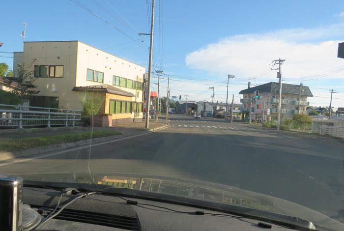 webnews今朝の北見／無加川橋を渡り南大通り交差点方向