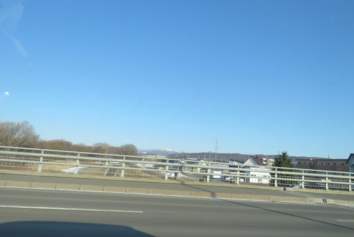 webnews今朝の北見／無加川橋から仁頃山方向