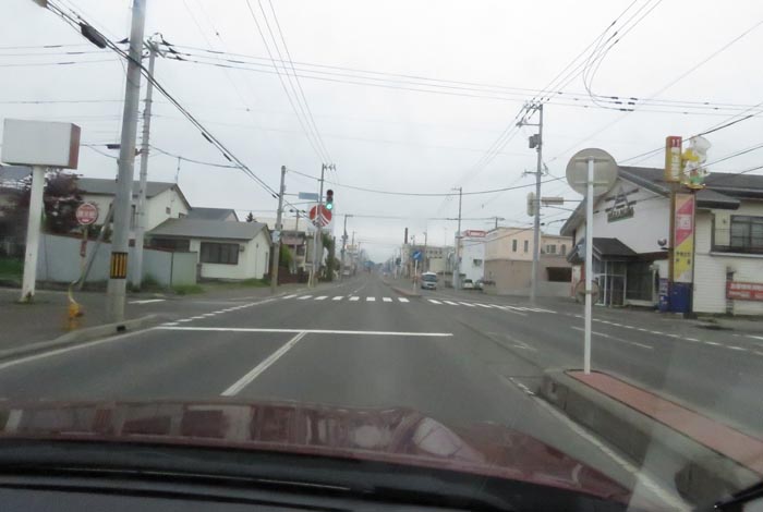 webnews今朝の北見／とん田通り、南大通り交差点から国道39号方向