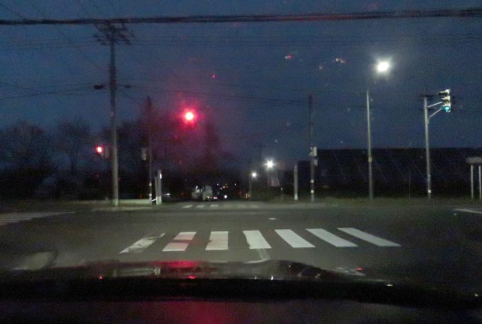 webnews今朝の北見／交差点から奥が無加川の右岸堤防