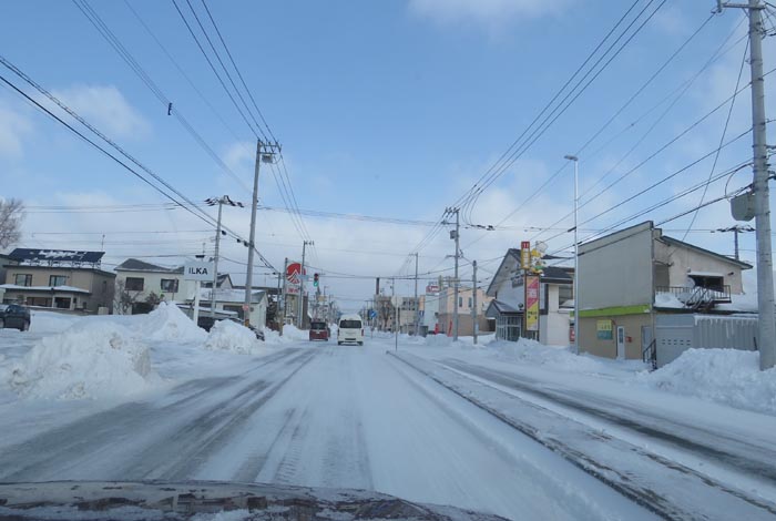 webnews今朝の北見/とん田通り、南大通り交差点から国道39号方向