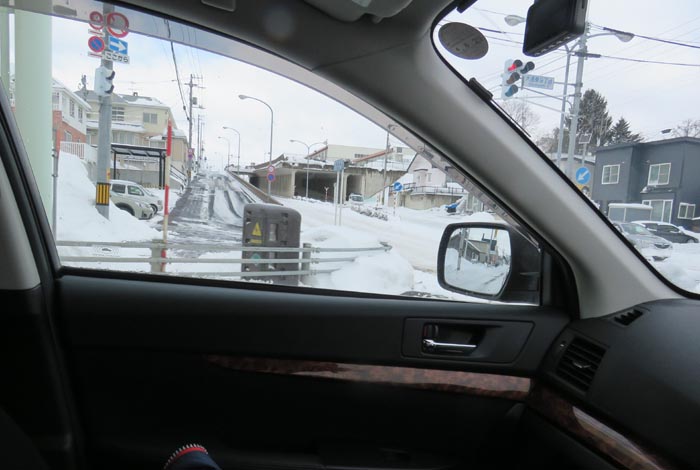 webnews今朝の北見/東9丁目歩道橋の交差点から左