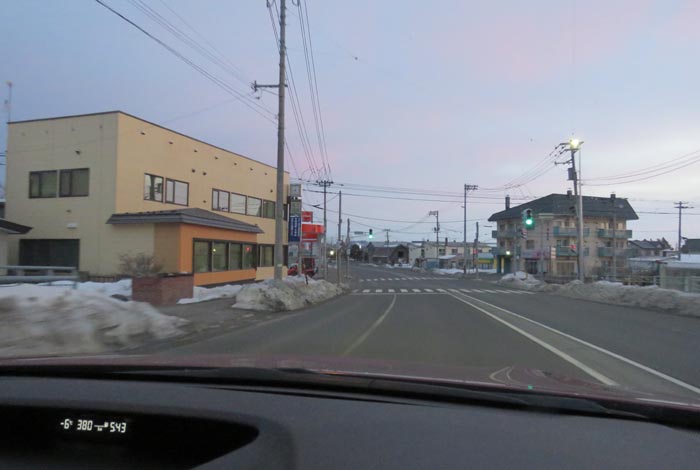 webnews今朝の北見/無加川橋を渡り南大通り交差点方向