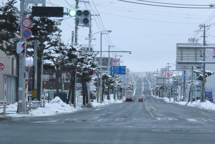 webnews今朝の北見/交差点から奥は常呂方面