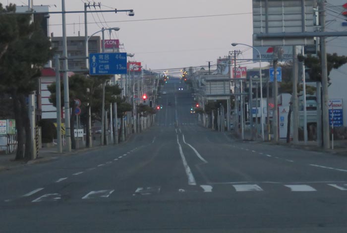 webnews今朝の北見/交差点から奥は常呂方面