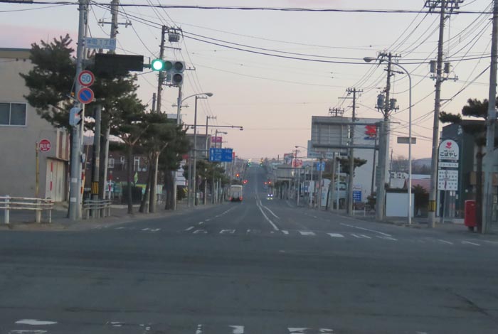 webnews今朝の北見/交差点から奥は常呂方面