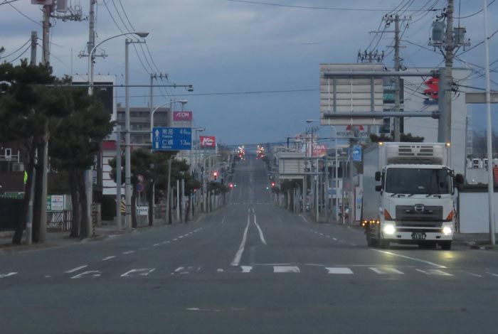 webnews今朝の北見/交差点から奥は常呂方面