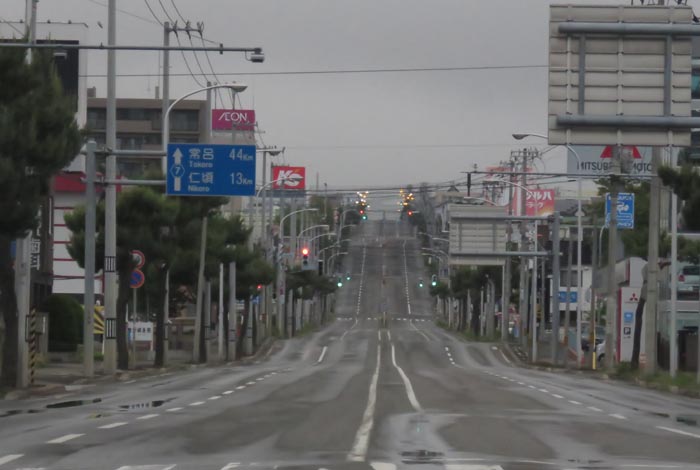webnews今朝の北見/交差点から奥は常呂方面