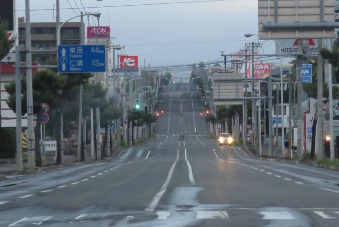 webnews今朝の北見/交差点から奥は常呂方面