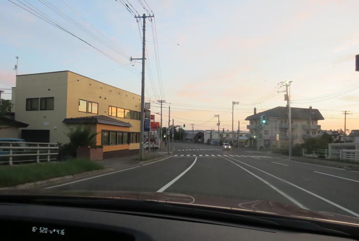 webnews今朝の北見/無加川橋を渡り南大通り交差点方向