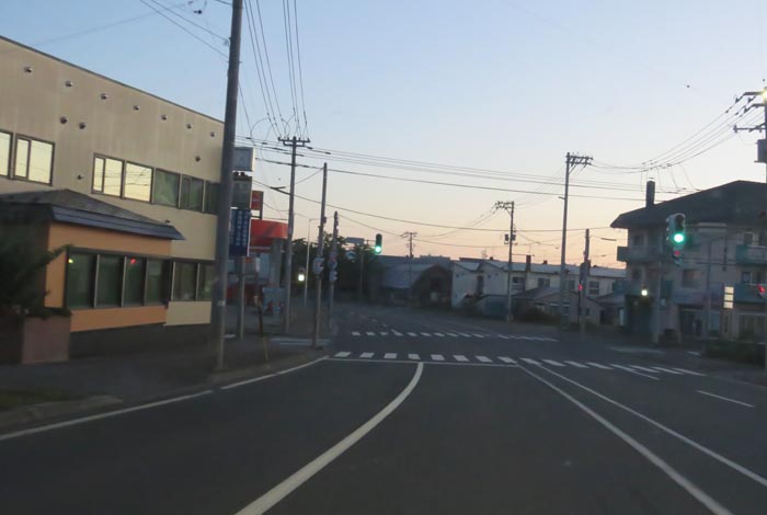 webnews今朝の北見/無加川橋を渡り南大通り交差点方向