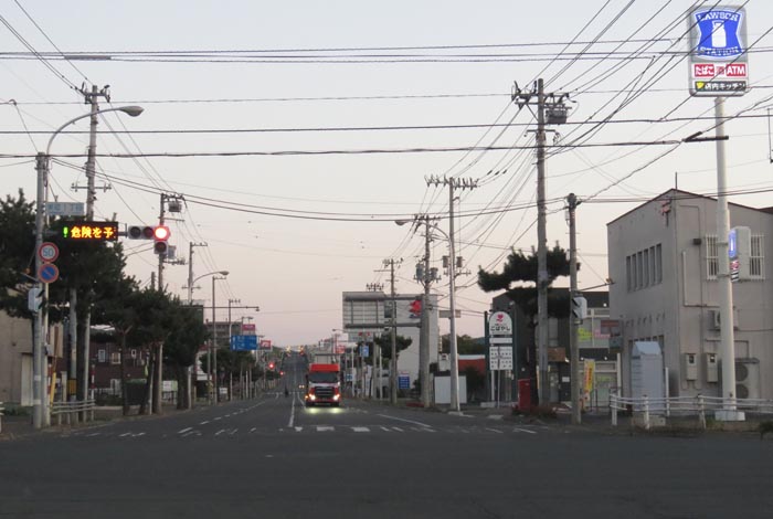 webnews今朝の北見/交差点から奥は常呂方面