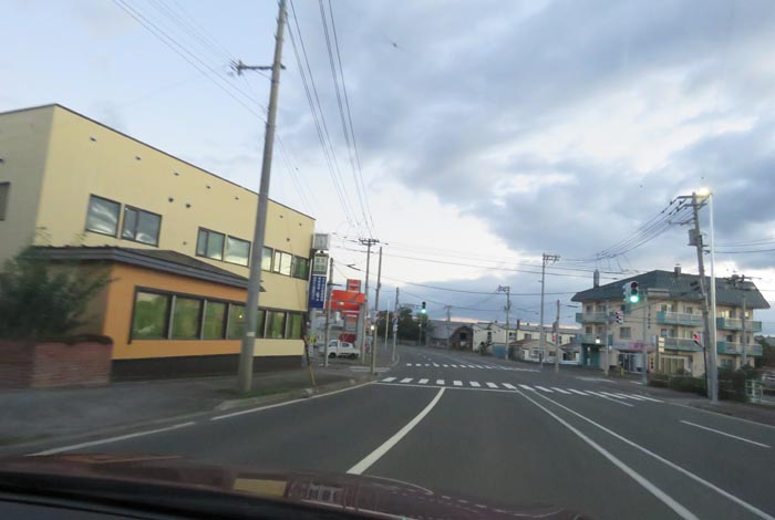 webnews今朝の北見/無加川橋を渡り南大通り交差点方向