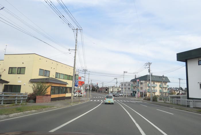 webnews今朝の北見/無加川橋を渡り南大通り交差点方向