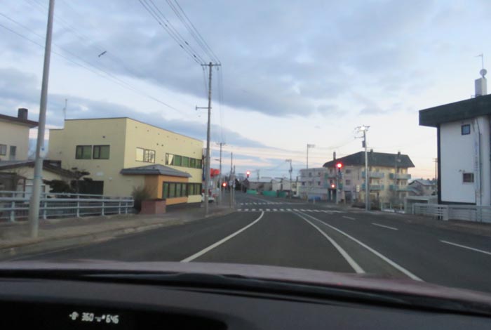 webnews今朝の北見/無加川橋を渡り南大通り交差点方向