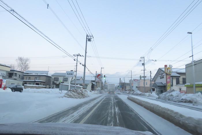 webnews今朝の北見/とん田通り、南大通り交差点から国道39号方向