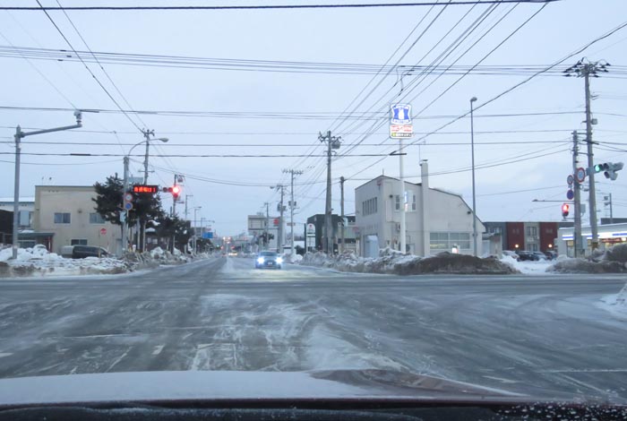 webnews今朝の北見/交差点から奥は常呂方面