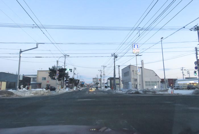 webnews今朝の北見/交差点から奥は常呂方面