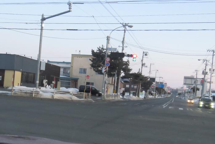 webnews今朝の北見/交差点から奥は常呂方面