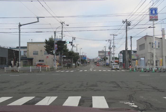 webnews今朝の北見/交差点から奥は常呂方面