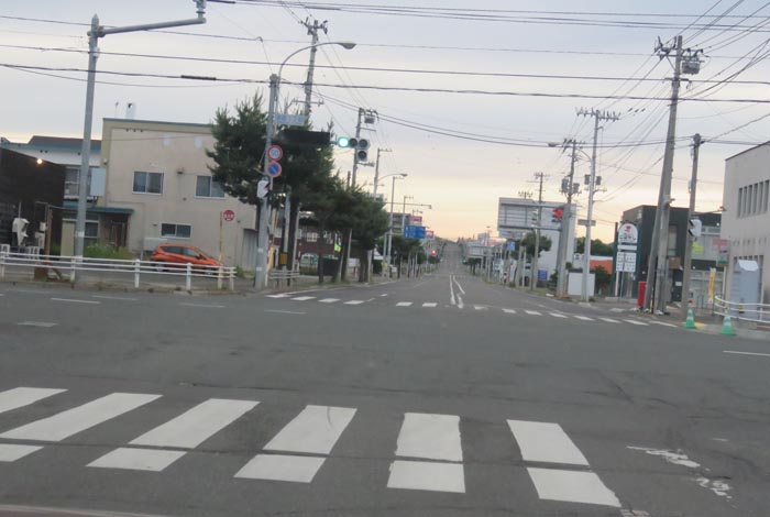 webnews今朝の北見/交差点から奥は常呂方面
