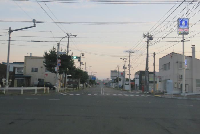 webnews今朝の北見/交差点から奥は常呂方面