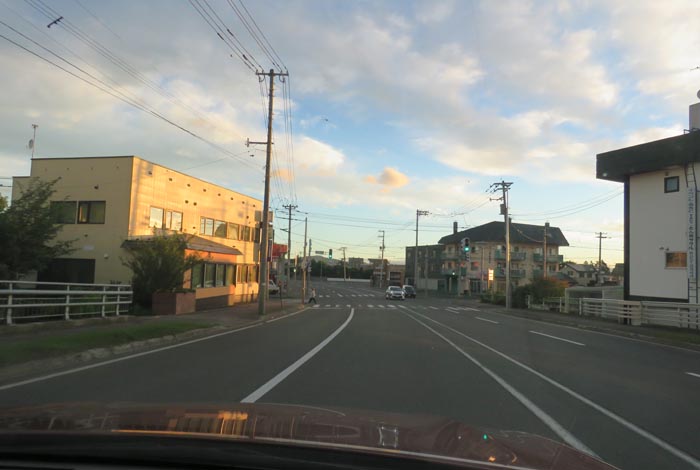 webnews今朝の北見/無加川橋を渡り南大通り交差点方向