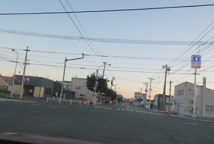 webnews今朝の北見/交差点から奥は常呂方面