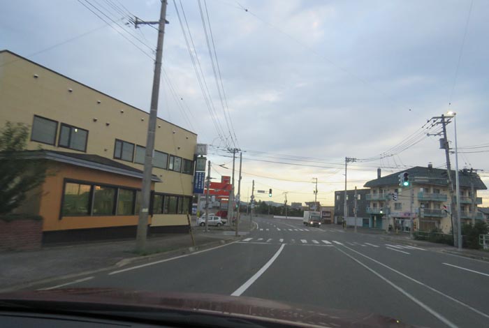 webnews今朝の北見/無加川橋を渡り南大通り交差点方向