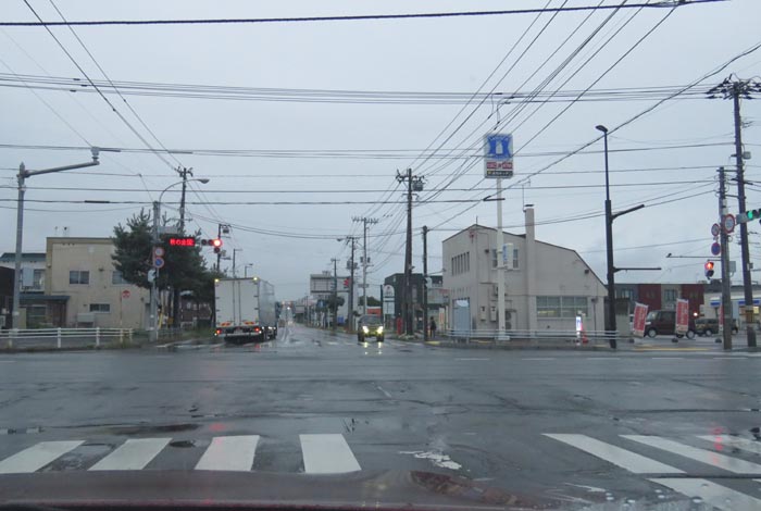 webnews今朝の北見/交差点から奥は常呂方面