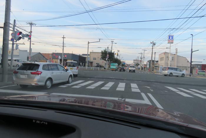 webnews今朝の北見/交差点から奥は常呂方面
