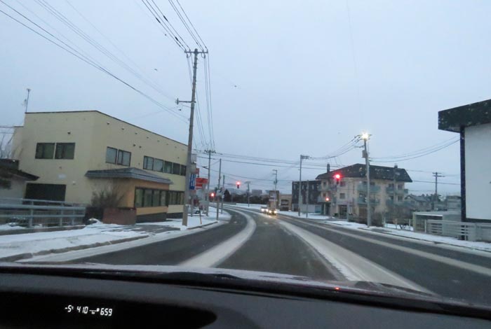webnews今朝の北見/無加川橋を渡り南大通り交差点方向