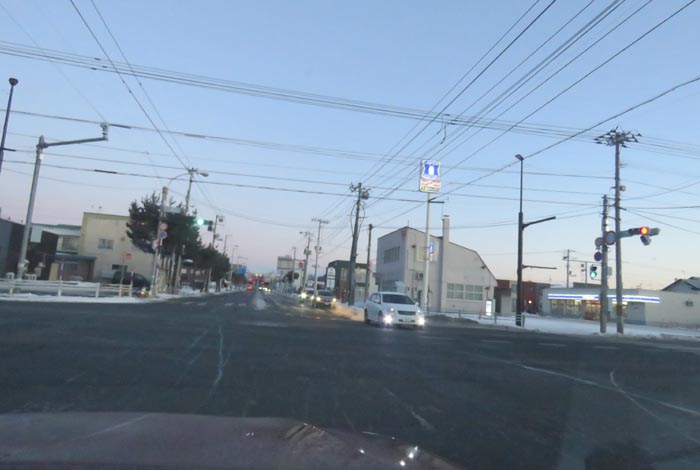 webnews今朝の北見/交差点から奥は常呂方面
