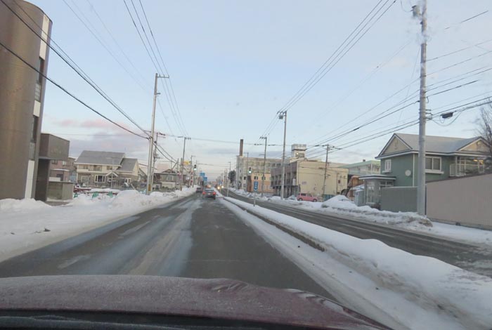 webnews今朝の北見/とん田通り、南大通り交差点から国道39号方向