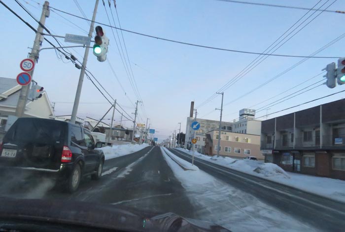 webnews今朝の北見/とん田通り、南大通り交差点から国道39号方向