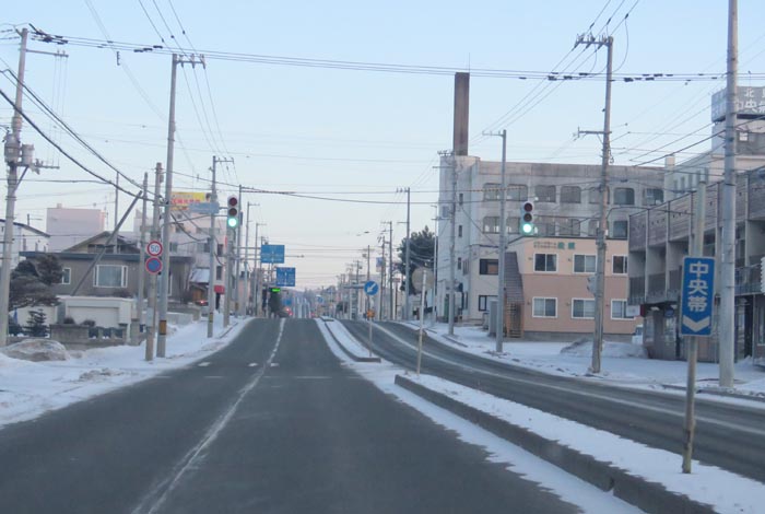 webnews今朝の北見/とん田通り、南大通り交差点から国道39号方向