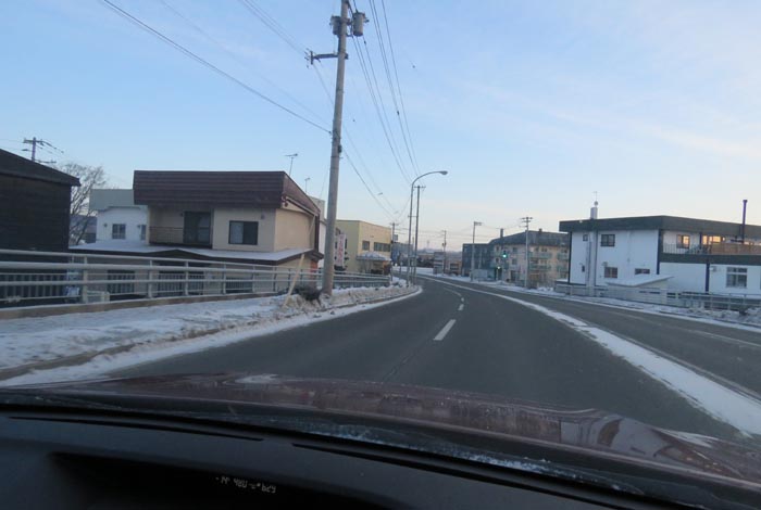 webnews今朝の北見/無加川橋を渡り南大通り交差点方向