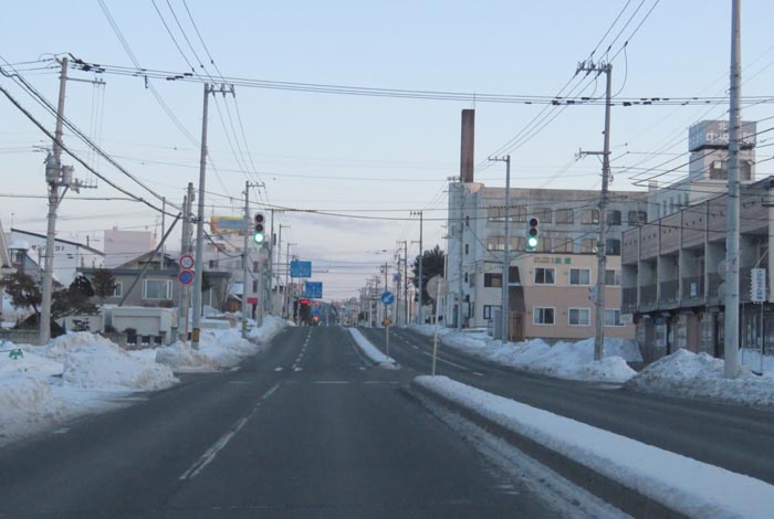 webnews今朝の北見/とん田通り、南大通り交差点から国道39号方向